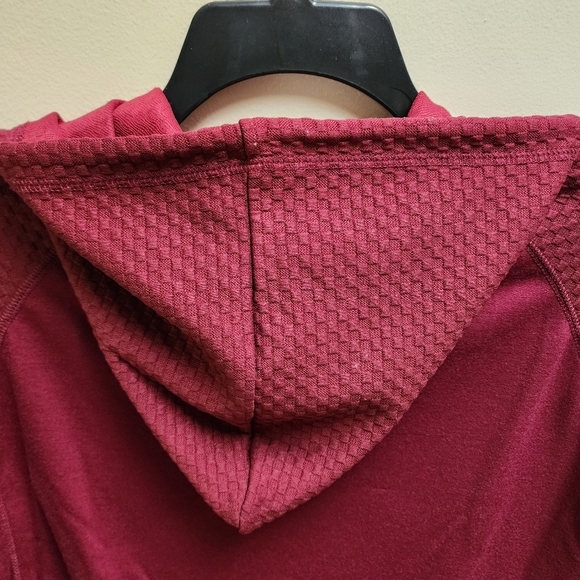 Mens Henley Style Pullover Hoodie in Burgundy With Textured Sleeves Size Large - Picture 6 of 8